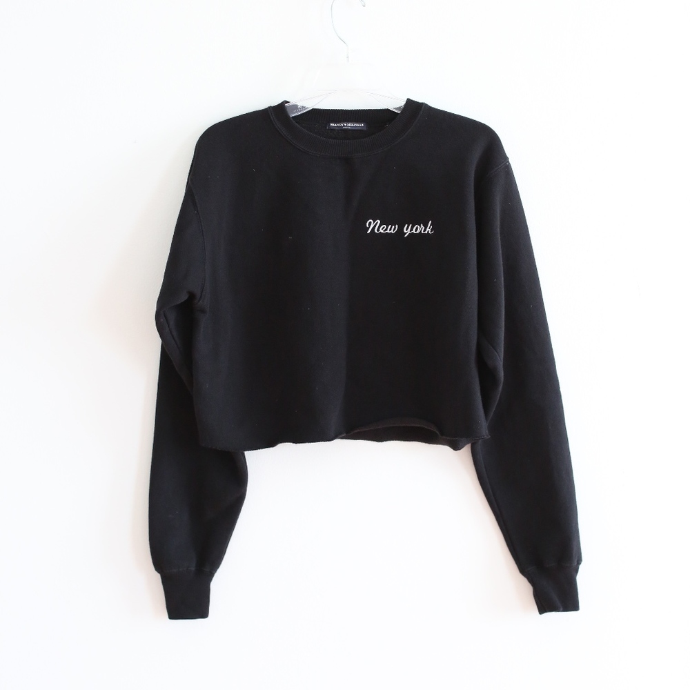 Brandy Melville "New York" cropped sweatshirt